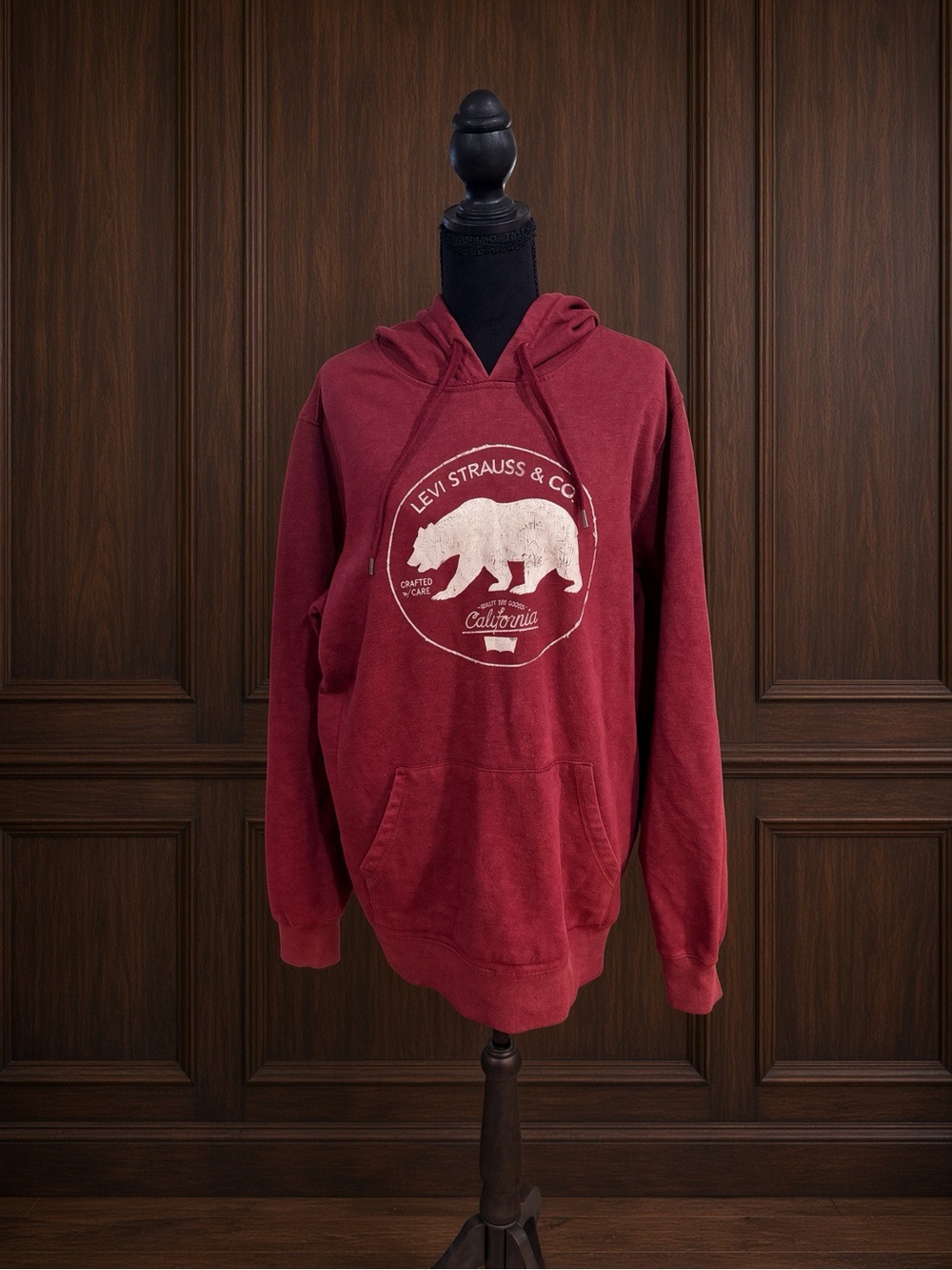 Levi’s Bear Graphic Hoodie – Burgundy – Size M